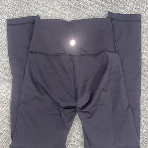 Lululemon black cropped leggings